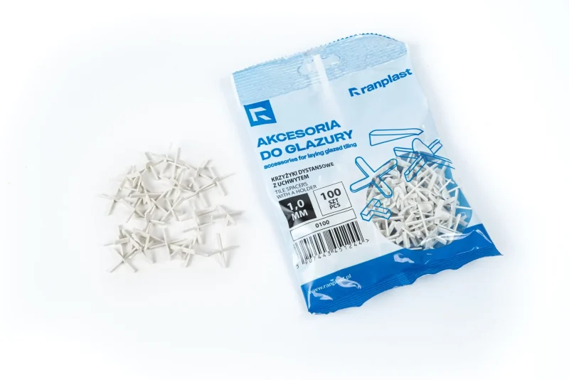 Krzyżyki dystansowe z uchwytem 1mm